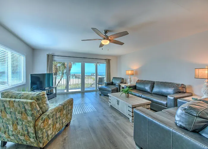 Apartment Dollar 102 *